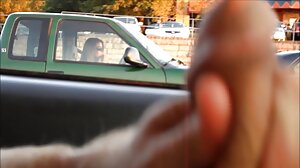 Un chauffeur de taxi européen aux porno 4k gratuit gros seins se fait lécher et clouer sur la banquette arrière